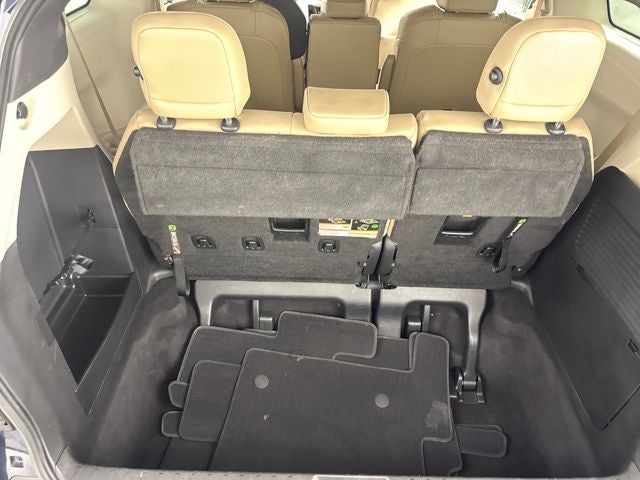 2022 Toyota Sienna XLE 8 Passenger