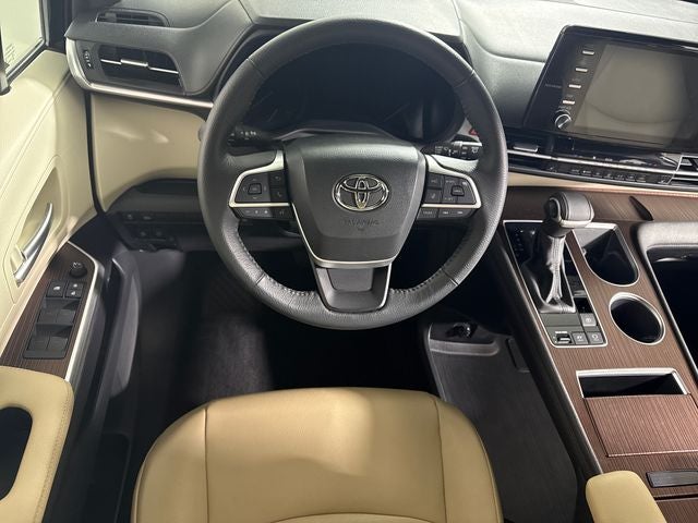 2023 Toyota Sienna XLE 7 Passenger
