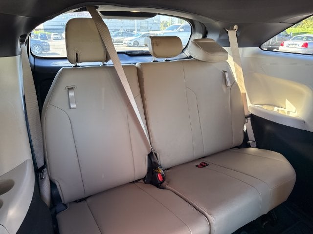 2022 Toyota Sienna XLE 7 Passenger