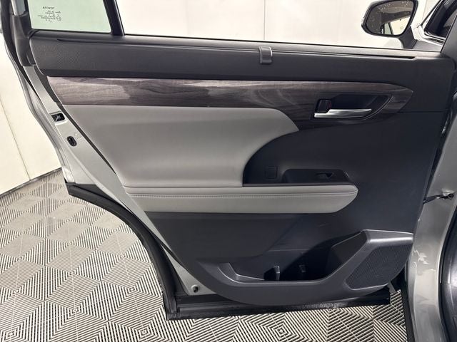 2022 Toyota Highlander Limited