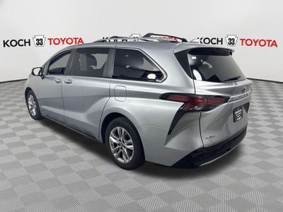 2022 Toyota Sienna Limited 7 Passenger