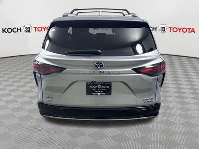 2022 Toyota Sienna Limited 7 Passenger