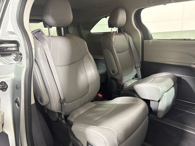 2022 Toyota Sienna Limited 7 Passenger