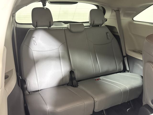 2022 Toyota Sienna Limited 7 Passenger