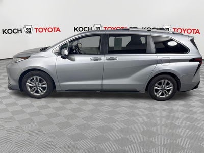 2022 Toyota Sienna Limited 7 Passenger