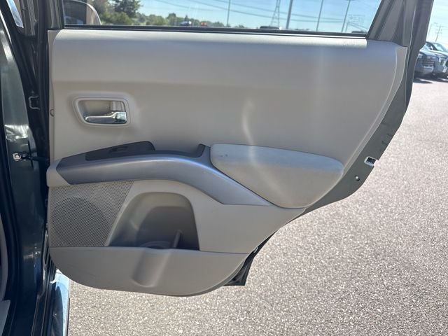 2009 Mitsubishi Outlander SE