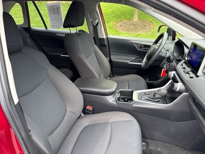 2023 Toyota RAV4 Hybrid LE