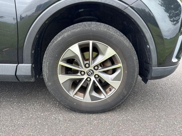 2016 Toyota RAV4 Hybrid XLE