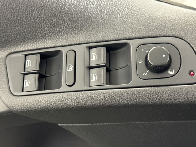 2013 Volkswagen Tiguan S 4Motion