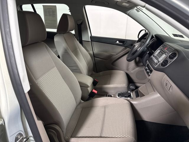 2010 Volkswagen Tiguan SE 4Motion