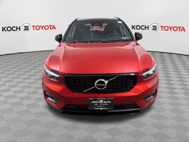 2022 Volvo XC40 R-Design