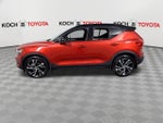 2022 Volvo XC40 R-Design