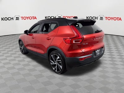 2022 Volvo XC40 R-Design