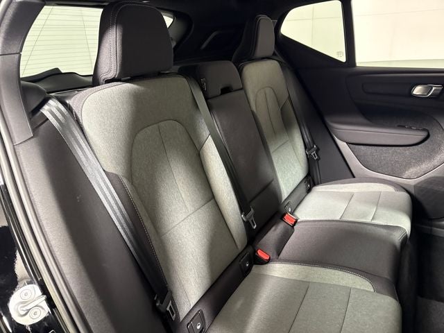 2023 Volvo XC40 B5 Core